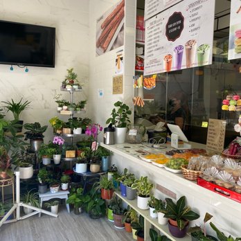 Bobasaur - Entrance - Bubble Tea Near Me - Huntington Beach, California