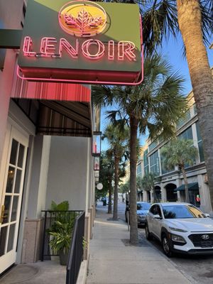 Lenoir by null