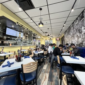 Augie's Breakfast Bar - dining area - Breakfast & Brunch Near Me - Atlanta, Georgia