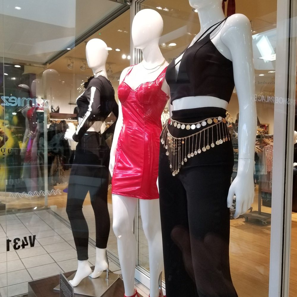 Windsor - Women's Clothing Near Me - Palm Desert, California