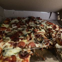Sansotta's Fresh Italian - Large 5 ingredients pizza 5 Star!!