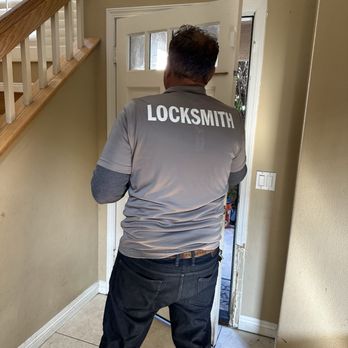 Premier Mobile Locksmith - Keys & Locksmiths Near Me - Tustin, California