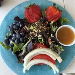 Pines Point Provisions - Summer Salad was amazing!