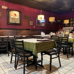 Thai Island Orlando - Restaurant at closing