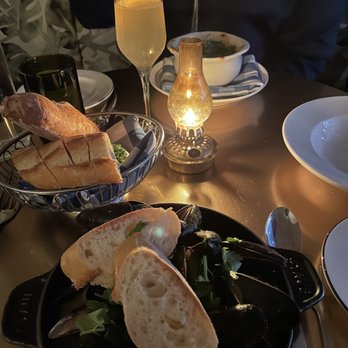 Poulet Bleu - MUSSELS BAGUETTE French onion soup French 75 - French Near Me - Pittsburgh, Pennsylvania Poulet Bleu - MUSSELS BAGUETTE French onion soup French 75 - French Near Me - Pittsburgh, Pennsylvania