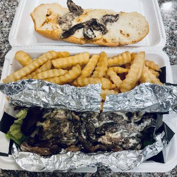 Las Delicias - Sandwich de Carnita - Colombian Near Me - Easton, Pennsylvania Las Delicias - Sandwich de Carnita - Colombian Near Me - Easton, Pennsylvania