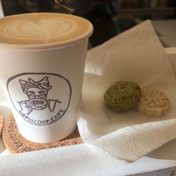 BPM Cafe - Latte with free cookies - Coffee & Tea Near Me - Markham, Ontario