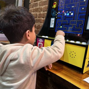 Sin City Burger - PAC man game for the kids to play - Burgers Near Me - New York, New York Sin City Burger - PAC man game for the kids to play - Burgers Near Me - New York, New York