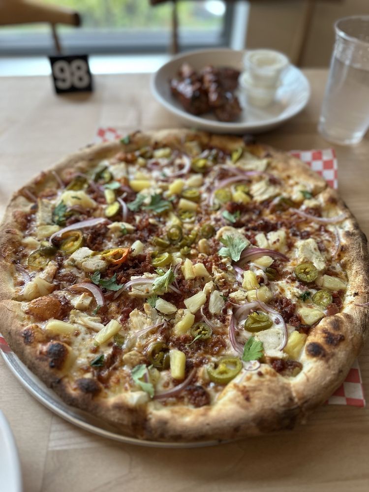 Food from Cascadia Pizza