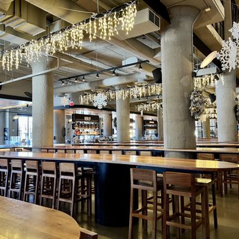 Time Out Market Boston - Cocktail Bars Near Me - Boston, Massachusetts