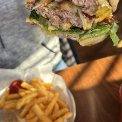 Kloosterman's Sports Tap Bar and Grille - Double bacon, Smashburger cooked, medium rare