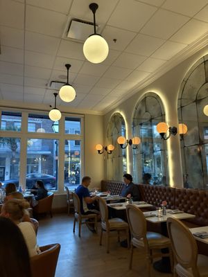 Felix Cocktails et Cuisine by null