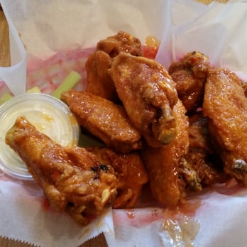 Little Venice Pizza - Medium Wings - Pizza Near Me - Rochester, New York Little Venice Pizza - Medium Wings - Pizza Near Me - Rochester, New York