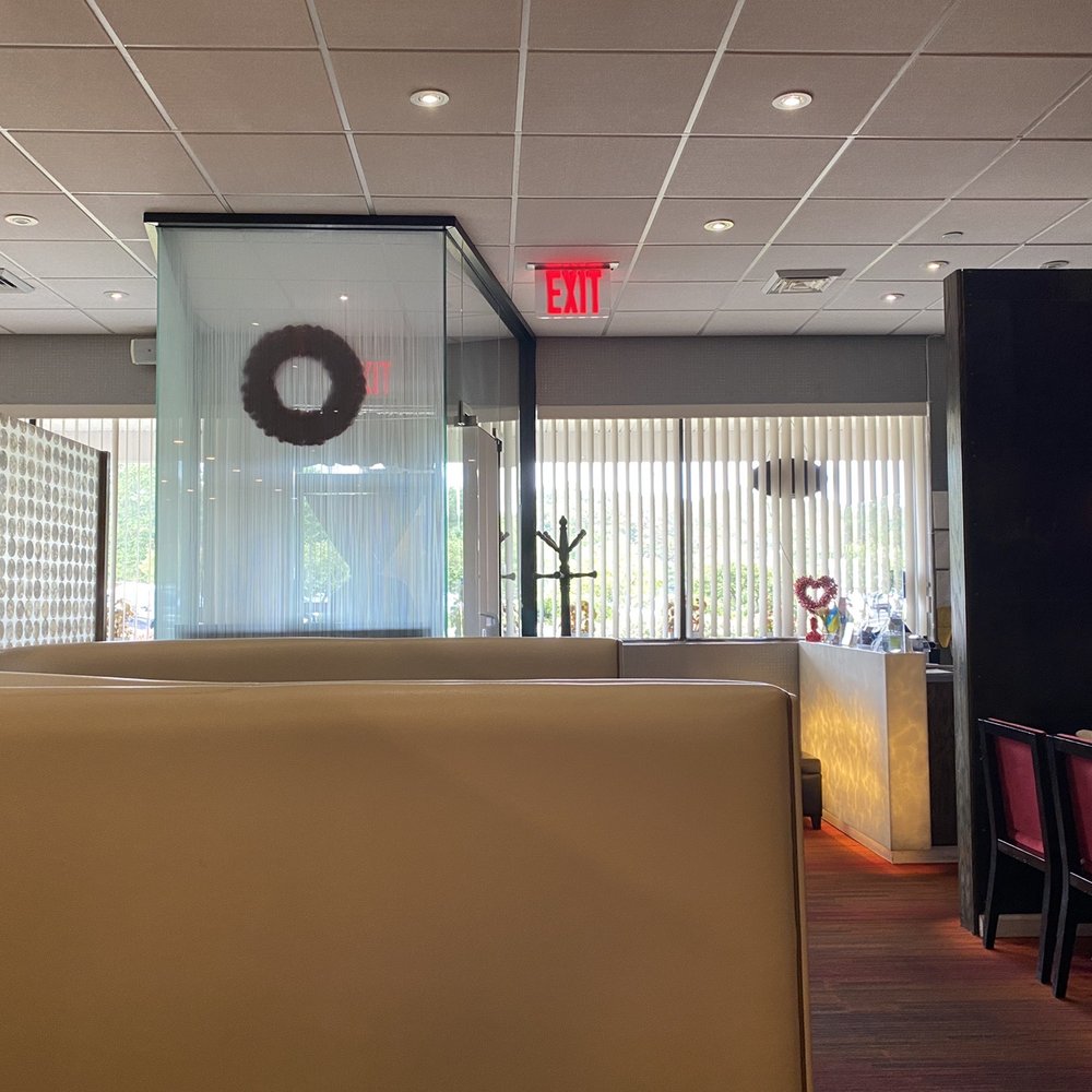Red Lotus - Alternate side of dining room - Asian Fusion Near Me - Shelton, Connecticut Red Lotus - Alternate side of dining room - Asian Fusion Near Me - Shelton, Connecticut