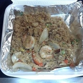 Thai Tasty - Thai Combination Fried Rice w/ shrimp, chicken, and beef - tomatoes, onions, and other vegetables. - Thai Near Me - Jackson, Mississippi