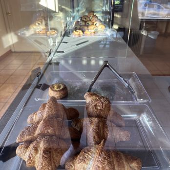 Grand Pere Bakery - Mostly empty pastry case - Bakeries Near Me - Mountlake Terrace, Washington Grand Pere Bakery - Mostly empty pastry case - Bakeries Near Me - Mountlake Terrace, Washington