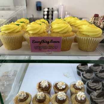 Lil Cakes & Creamery - Ice Cream & Frozen Yogurt Near Me - Hanover, Maryland Lil Cakes & Creamery - Ice Cream & Frozen Yogurt Near Me - Hanover, Maryland