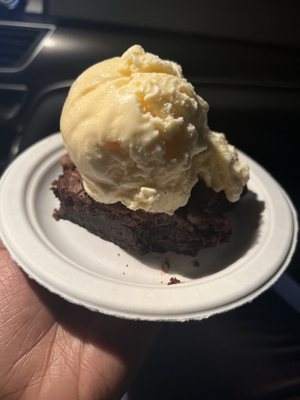 Insomnia Cookies by null