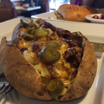 McAlister's Deli - Spud 'Ole meh, dry, uninteresting chili  2 out of 5 - Salad Near Me - Fenton, Missouri