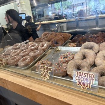 Winston’s Cafe & Bakery - Dounuts - Bakeries Near Me - Napa, California
