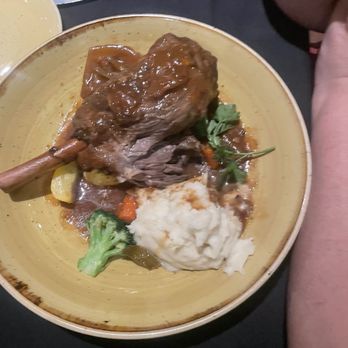 Carmel's Bistro Giovanni - Lamb Shank - Italian Near Me - Carmel, California Carmel's Bistro Giovanni - Lamb Shank - Italian Near Me - Carmel, California