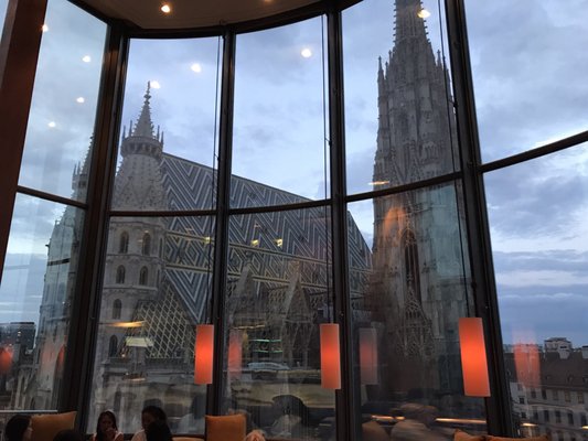 DO & CO Restaurant Stephansplatz by null