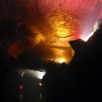 Howe Caverns - Cave - Tours Near Me - Howes Cave, New York