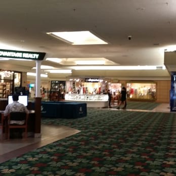 Kahala Mall - Shopping Centers Near Me - Honolulu, Hawaii