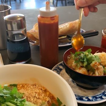 Joy - Dan Dan Noodles Thousand Layer Pancake with Egg and Cheese with Basil ! Shrimp Wonton with garlic and chili - Taiwanese Near Me - Los Angeles, California