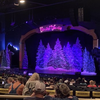 Dollywood - Christmas musical - Amusement Parks Near Me - Pigeon Forge, Tennessee Dollywood - Christmas musical - Amusement Parks Near Me - Pigeon Forge, Tennessee