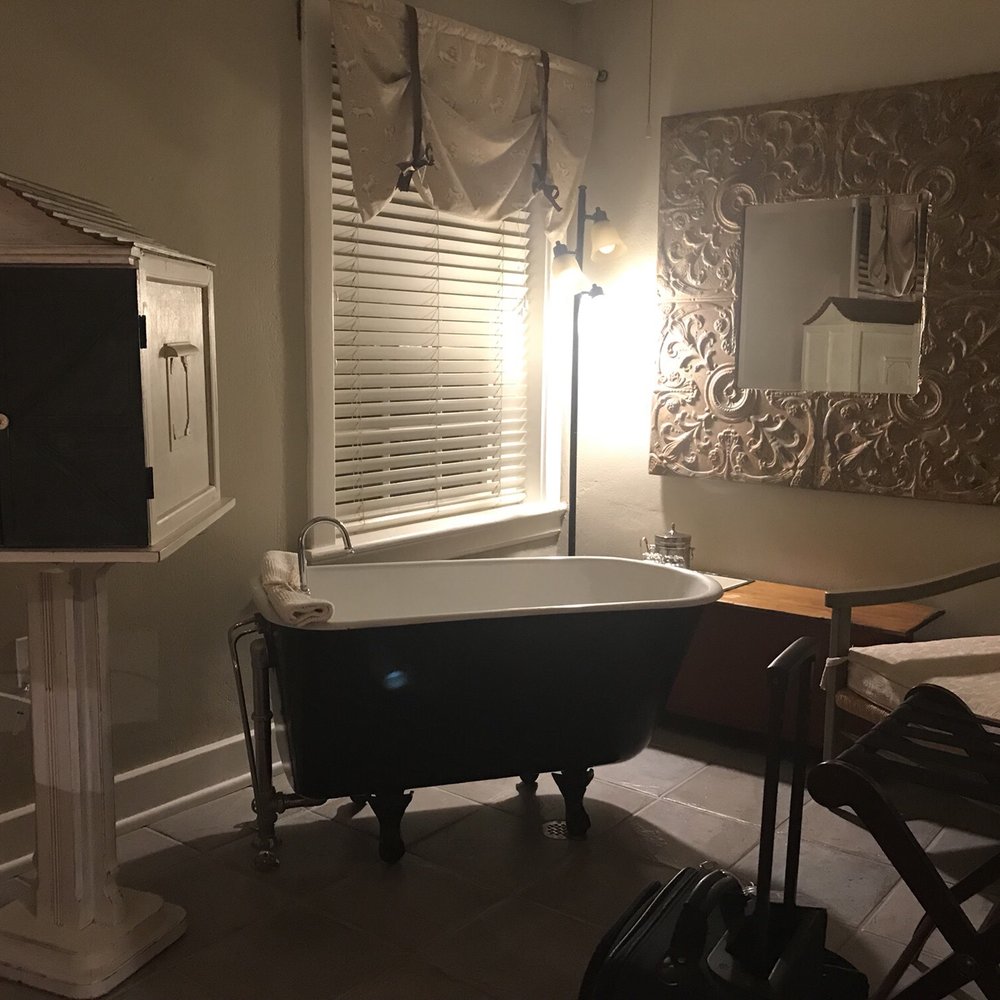 The Conservancy room (don't worry there is a shower too!) The Conservancy room (don't worry there is a shower too!)