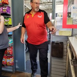 Greenhaven Shell Service Center - This is the rude manager I spoke to on the phone that was rude and kept talking over me. I couldnt get a word in.