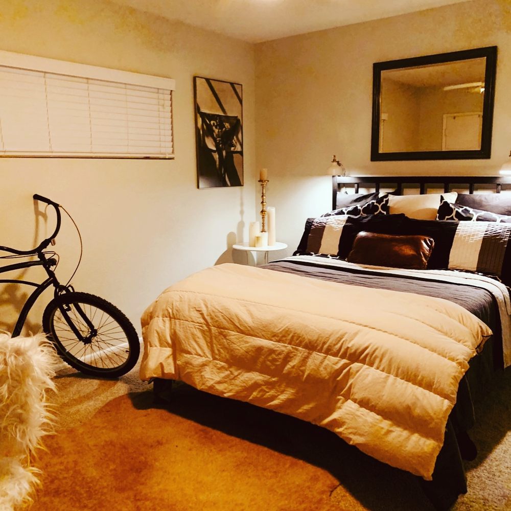 Uptown 68 - property management company in Phoenix, AZ