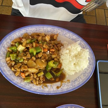 Sang Sang Asian Express - Cashew chicken - Chinese Near Me - Shawnee, Kansas Sang Sang Asian Express - Cashew chicken - Chinese Near Me - Shawnee, Kansas