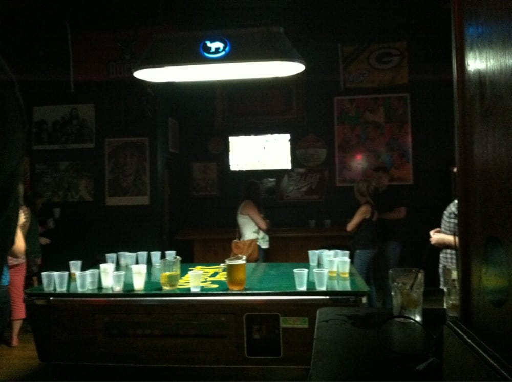 SCOOTERS PUB Updated September 2024 17 Reviews 154 E Juneau Ave