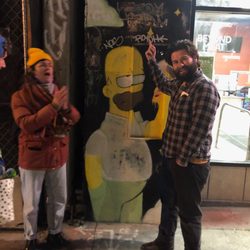 Moni Cash S.F. Tours: A Local Perspective - Is Homer wishing upon a star? Nah, Moni's got the real goss