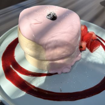 Burnt Crumbs - Strawberry Soufflé Pancakes - New American Near Me - Irvine, California