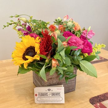 Flowers For Dreams - Surprise birthday bouquet - Florists Near Me - Chicago, Illinois Flowers For Dreams - Surprise birthday bouquet - Florists Near Me - Chicago, Illinois
