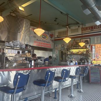Bing's Burger Station - Inside - Burgers Near Me - Cottonwood, Arizona Bing's Burger Station - Inside - Burgers Near Me - Cottonwood, Arizona