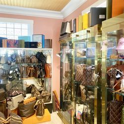 Lakewood Luxury Consignment - Inside Lakewood Luxury Consignment Shop -- Friday, 19 July 2024