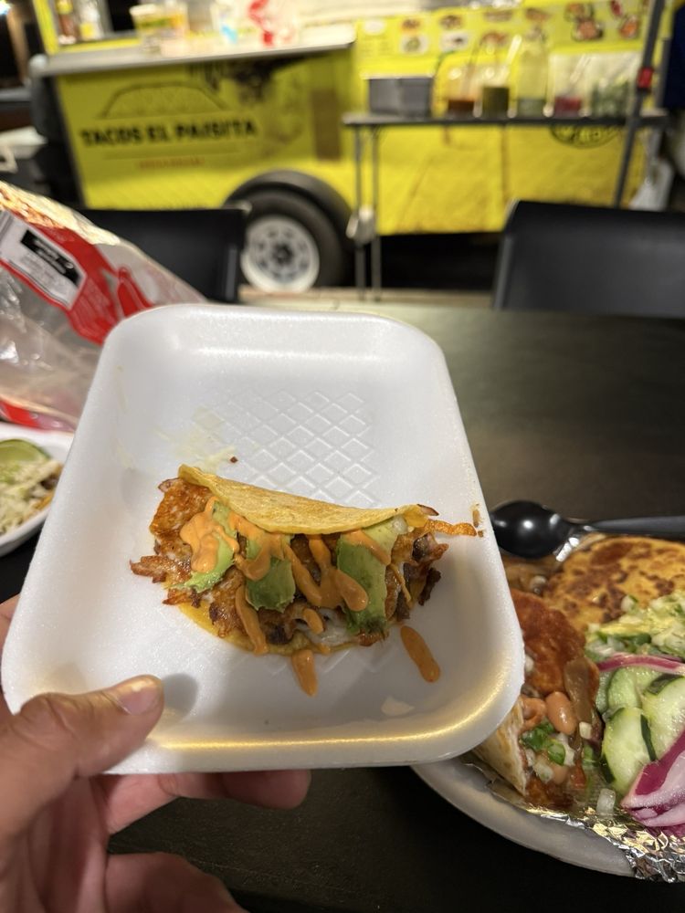 Tacos El Paisita — Mexican restaurant in Compton