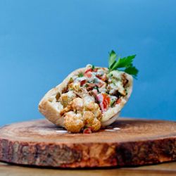A Tu Bola - pita de falafel