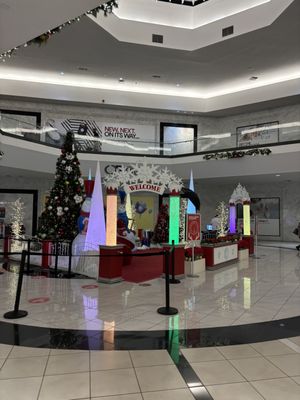 Quaker Bridge Mall by null