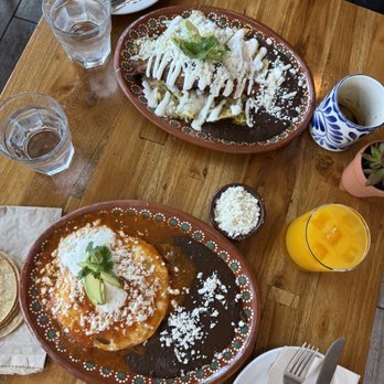 Mercado 925 - Huevos Rancheros and Chilaquiles. Drinks: Fresh orange juice and an espresso - Mexican Near Me - Berkeley, California