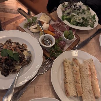 Rosemary's -  Midtown - Italian Near Me - New York, New York