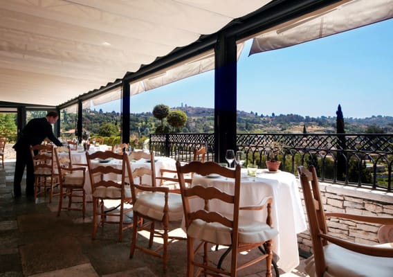 Hôtel Restaurant Alain Llorca à Saint-Paul-de-Vence by null