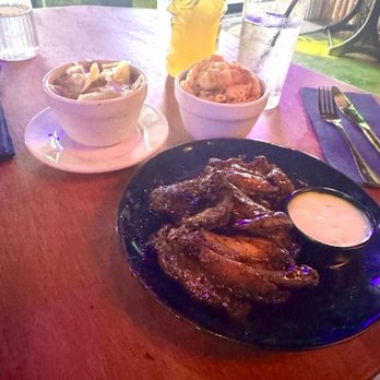 Central Shore - Jerk honey chicken wings, macaroni and cheese and cabbage. - Lounges Near Me - Virginia Beach, Virginia