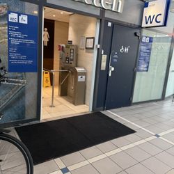 Station Amersfoort Centraal - Pay Toilet €0.90 3/25