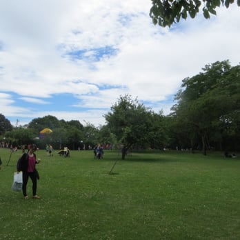 Meridian Playground - More grassy field - Parks Near Me - Seattle, Washington Meridian Playground - More grassy field - Parks Near Me - Seattle, Washington
