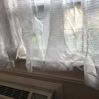 Baymont by Wyndham Provo River - Melted drapes - Hotels Near Me - Provo, Utah